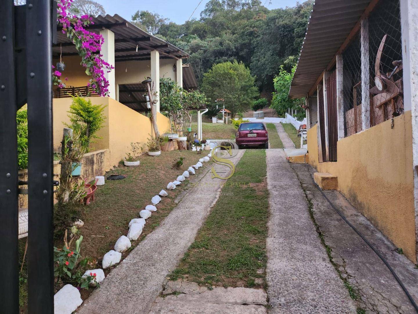 Chácara à venda com 4 quartos, 240m² - Foto 3