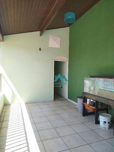 Casa à venda com 3 quartos, 150m² - Foto 2