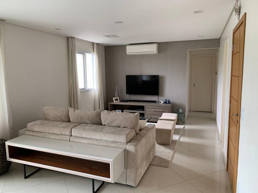 Apartamento à venda com 3 quartos, 130m² - Foto 1