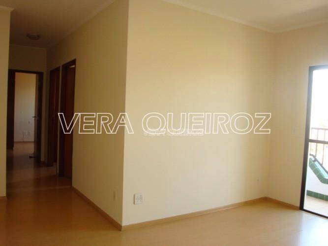 Apartamento para alugar com 3 quartos, 78m² - Foto 3