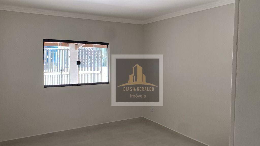 Casa à venda com 3 quartos, 120m² - Foto 2