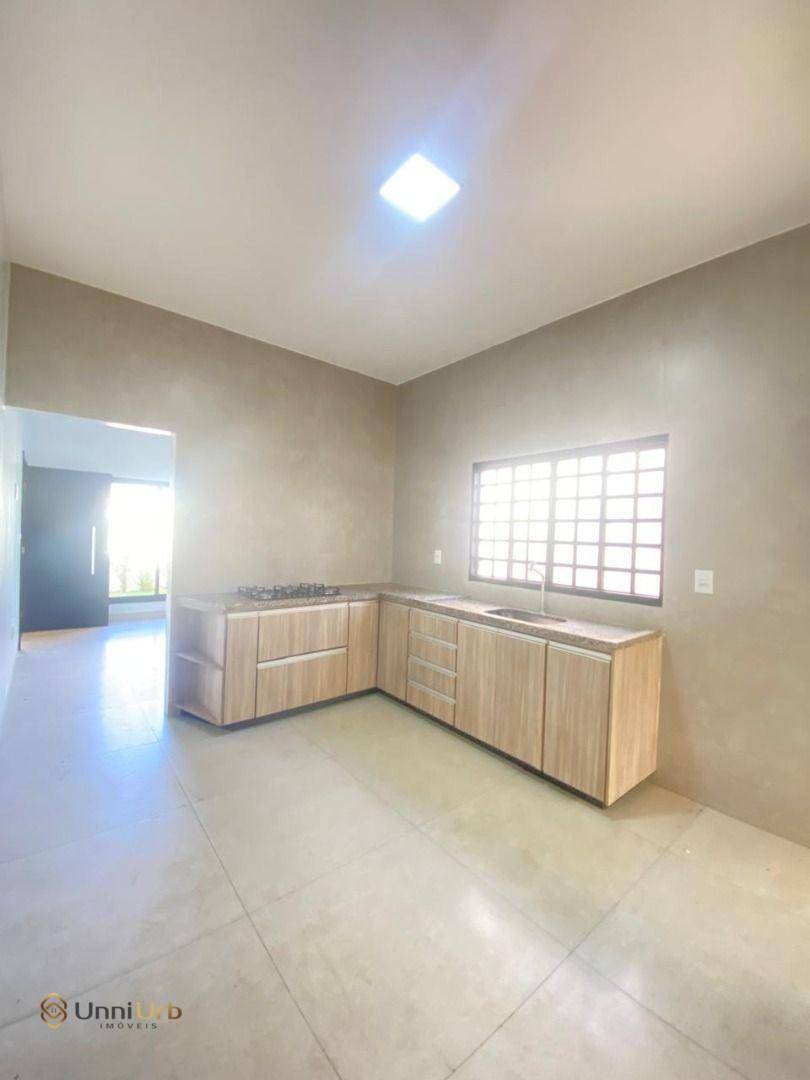 Casa, 3 quartos, 221 m² - Foto 4