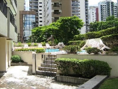 Apartamento para alugar com 2 quartos, 85m² - Foto 13