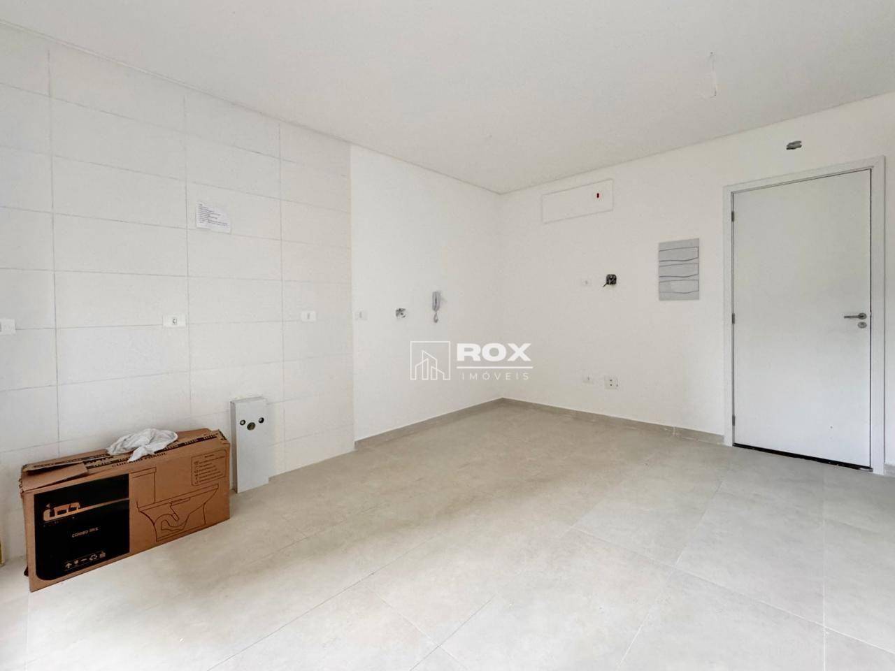 Apartamento à venda com 2 quartos, 70m² - Foto 2