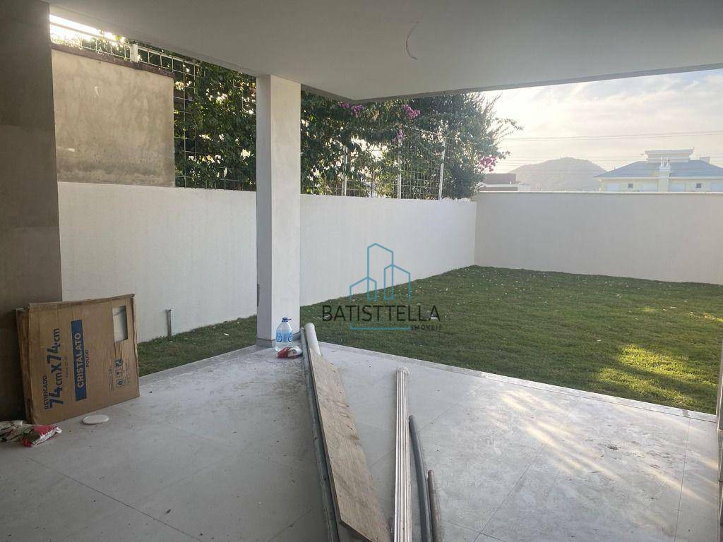 Casa à venda com 3 quartos, 202m² - Foto 21