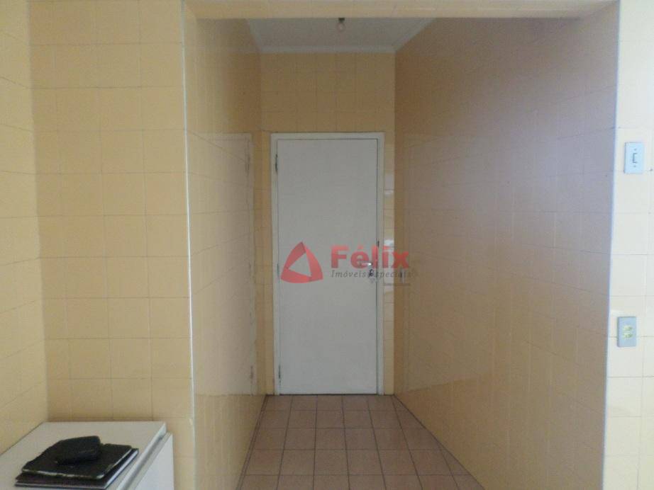 Apartamento à venda com 3 quartos, 146m² - Foto 23