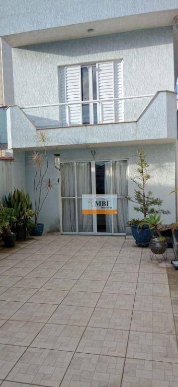 Sobrado à venda com 3 quartos, 100m² - Foto 1