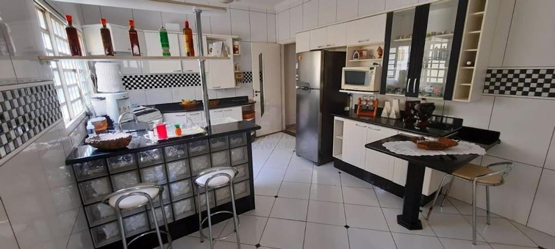 Casa à venda com 3 quartos, 280m² - Foto 24