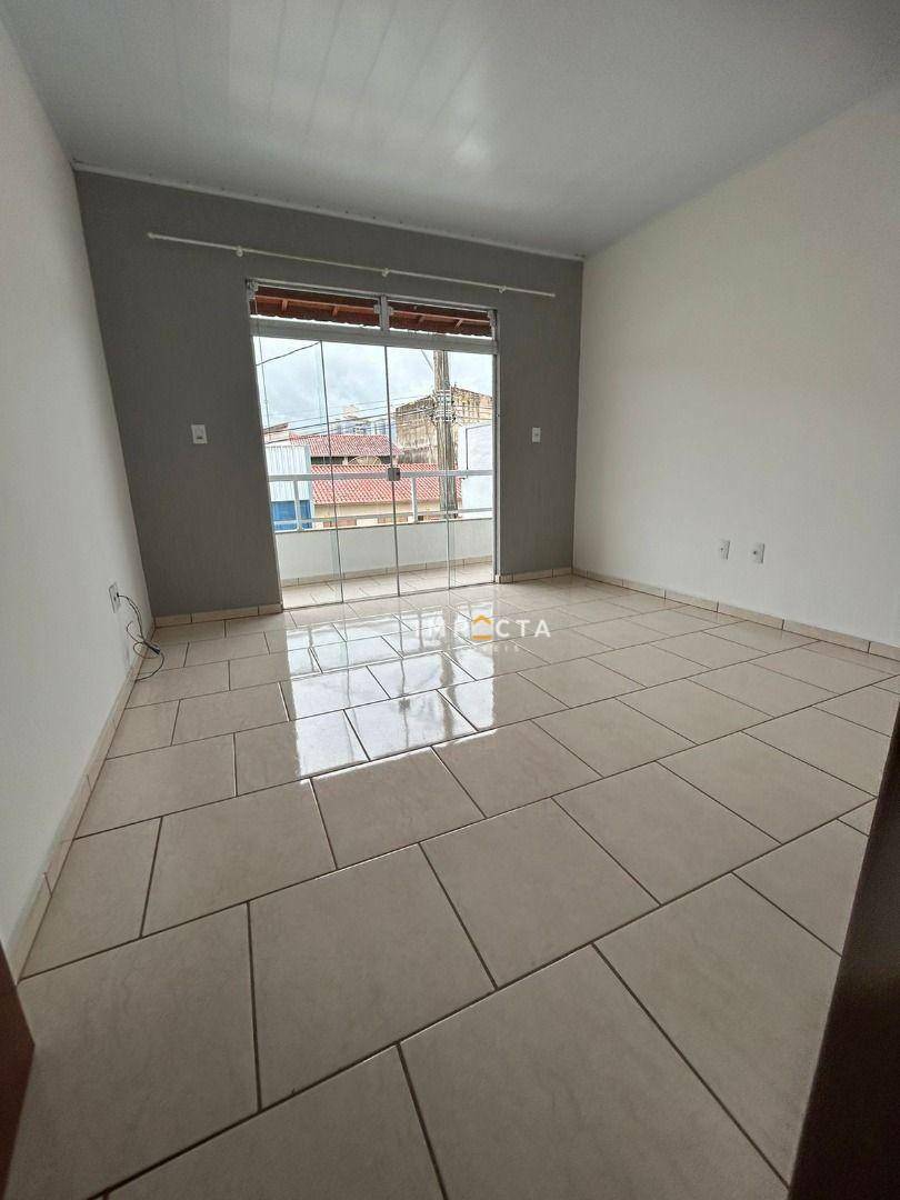 Casa à venda com 3 quartos, 168m² - Foto 17