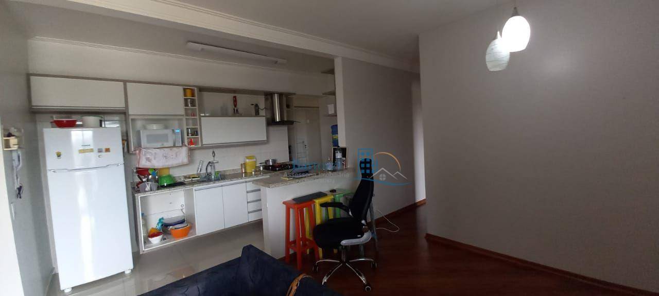 Apartamento à venda e aluguel com 3 quartos, 83m² - Foto 1