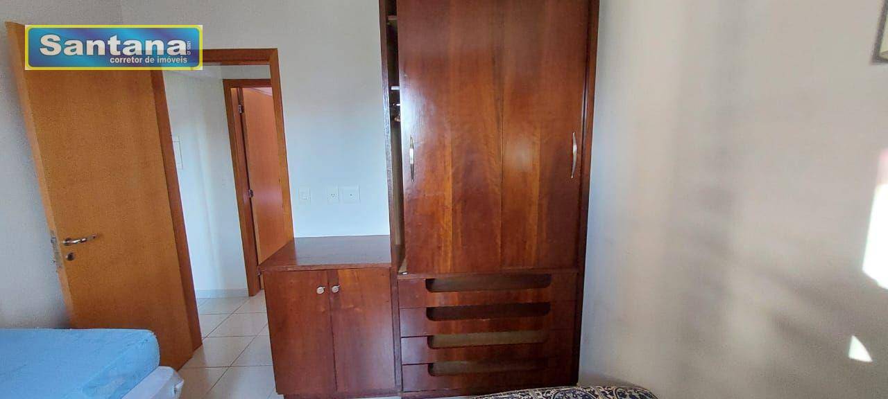 Apartamento à venda com 3 quartos, 80m² - Foto 2