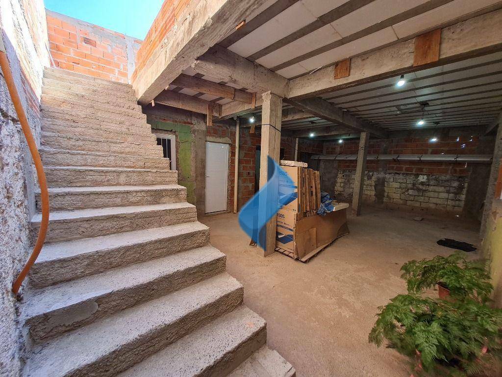 Casa à venda com 4 quartos, 250m² - Foto 10