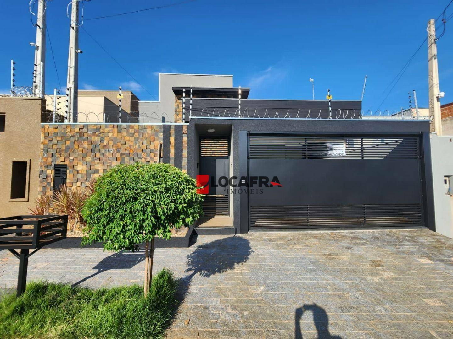 Casa à venda com 3 quartos, 117m² - Foto 2