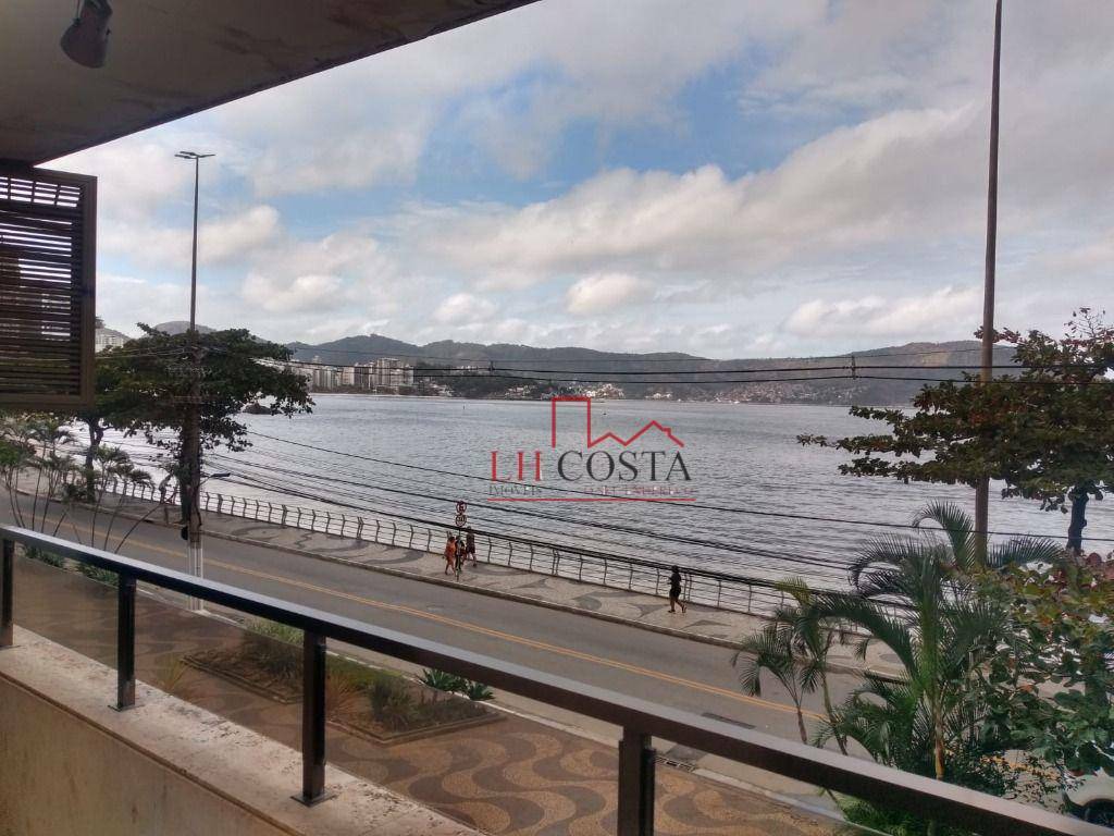 Apartamento à venda com 4 quartos, 160m² - Foto 2