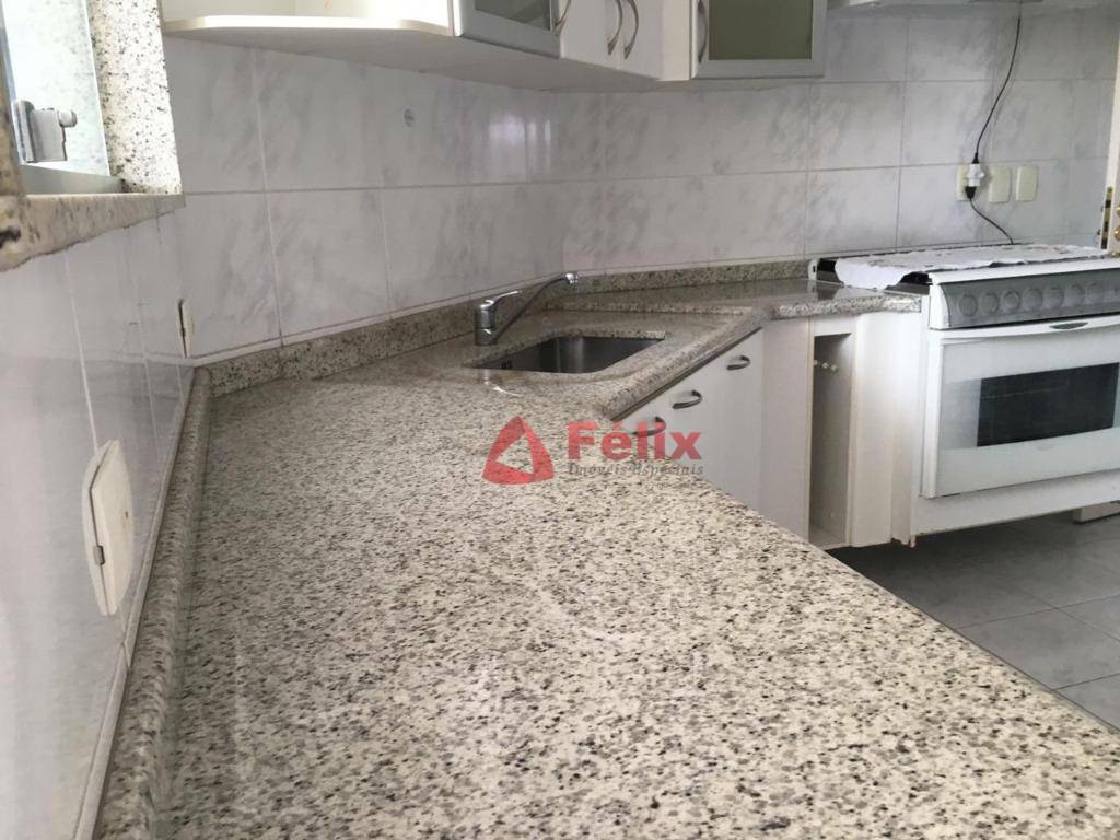 Apartamento à venda com 3 quartos, 148m² - Foto 13