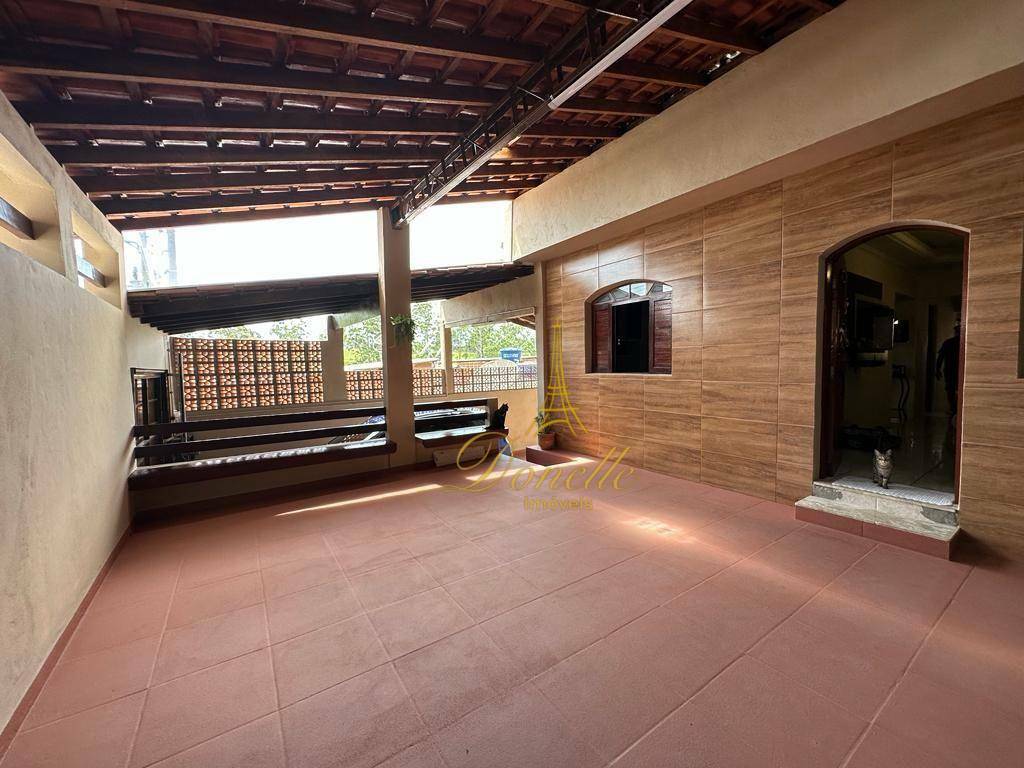 Casa à venda com 2 quartos, 225m² - Foto 4