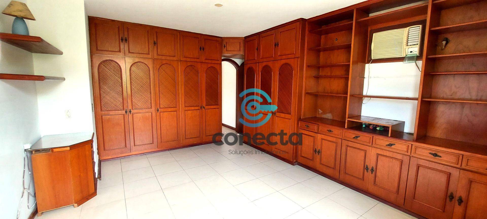 Casa de Condomínio à venda com 4 quartos, 310m² - Foto 5