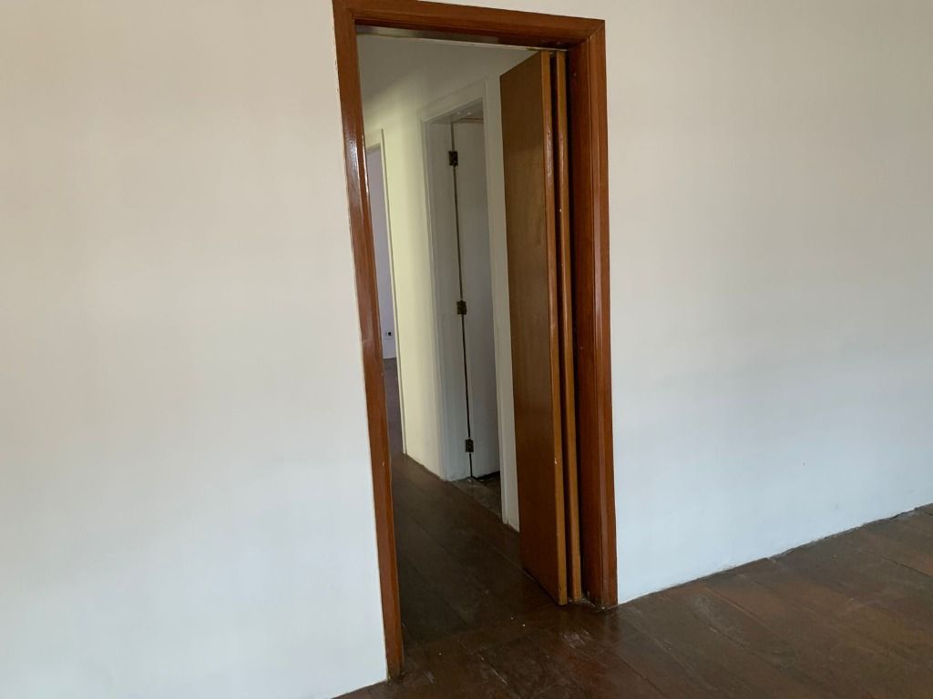 Casa à venda e aluguel com 3 quartos, 260m² - Foto 31