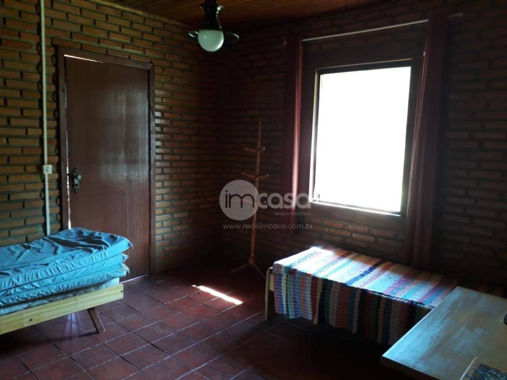 Casa à venda com 4 quartos, 240m² - Foto 14