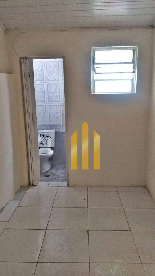 Casa para alugar com 1 quarto, 30m² - Foto 2