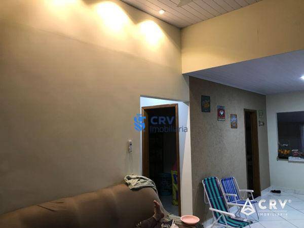 Casa à venda com 2 quartos, 190m² - Foto 2