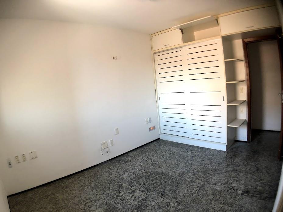 Apartamento à venda com 3 quartos, 153m² - Foto 3