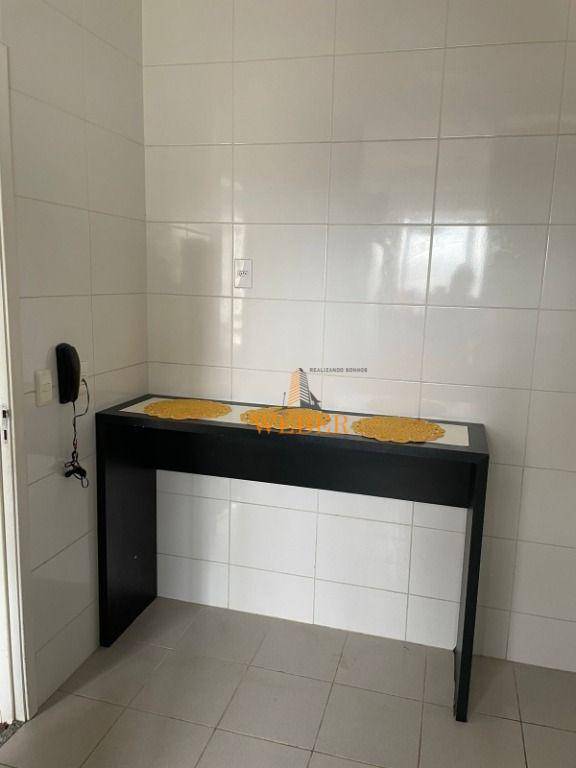 Apartamento à venda com 2 quartos, 60m² - Foto 5