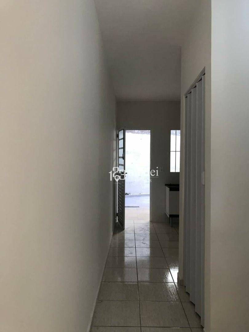 Casa à venda com 2 quartos, 54m² - Foto 12