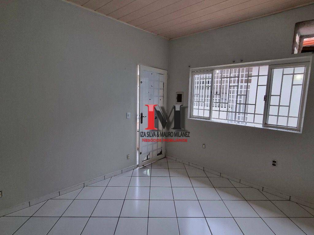 Casa para alugar com 3 quartos, 200m² - Foto 34