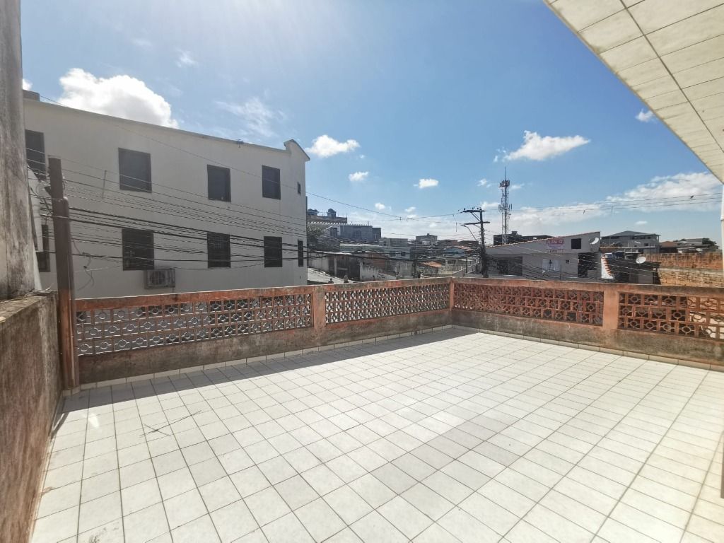 Sobrado à venda com 2 quartos, 130m² - Foto 17