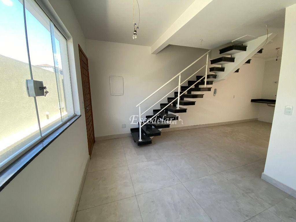 Casa para alugar com 2 quartos, 75m² - Foto 1