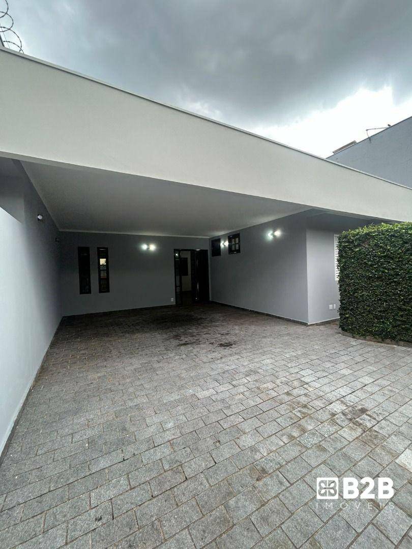 Casa, 4 quartos, 308 m² - Foto 1