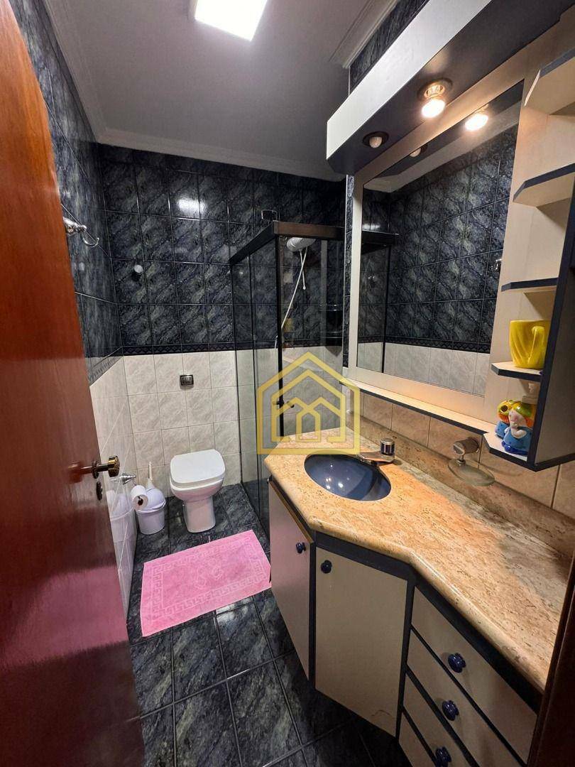 Sobrado à venda com 3 quartos, 242m² - Foto 16