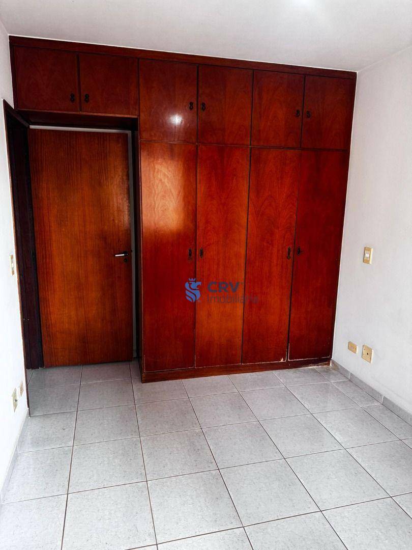 Apartamento para alugar com 3 quartos, 132m² - Foto 8