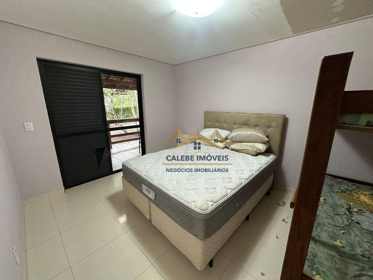 Chácara à venda com 6 quartos, 860m² - Foto 18