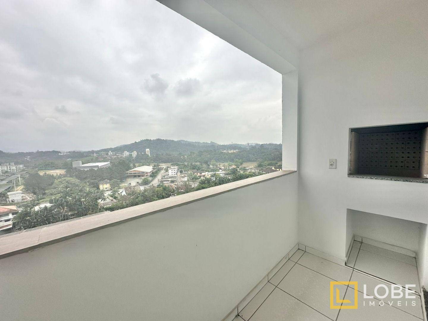 Apartamento à venda com 2 quartos, 62m² - Foto 2