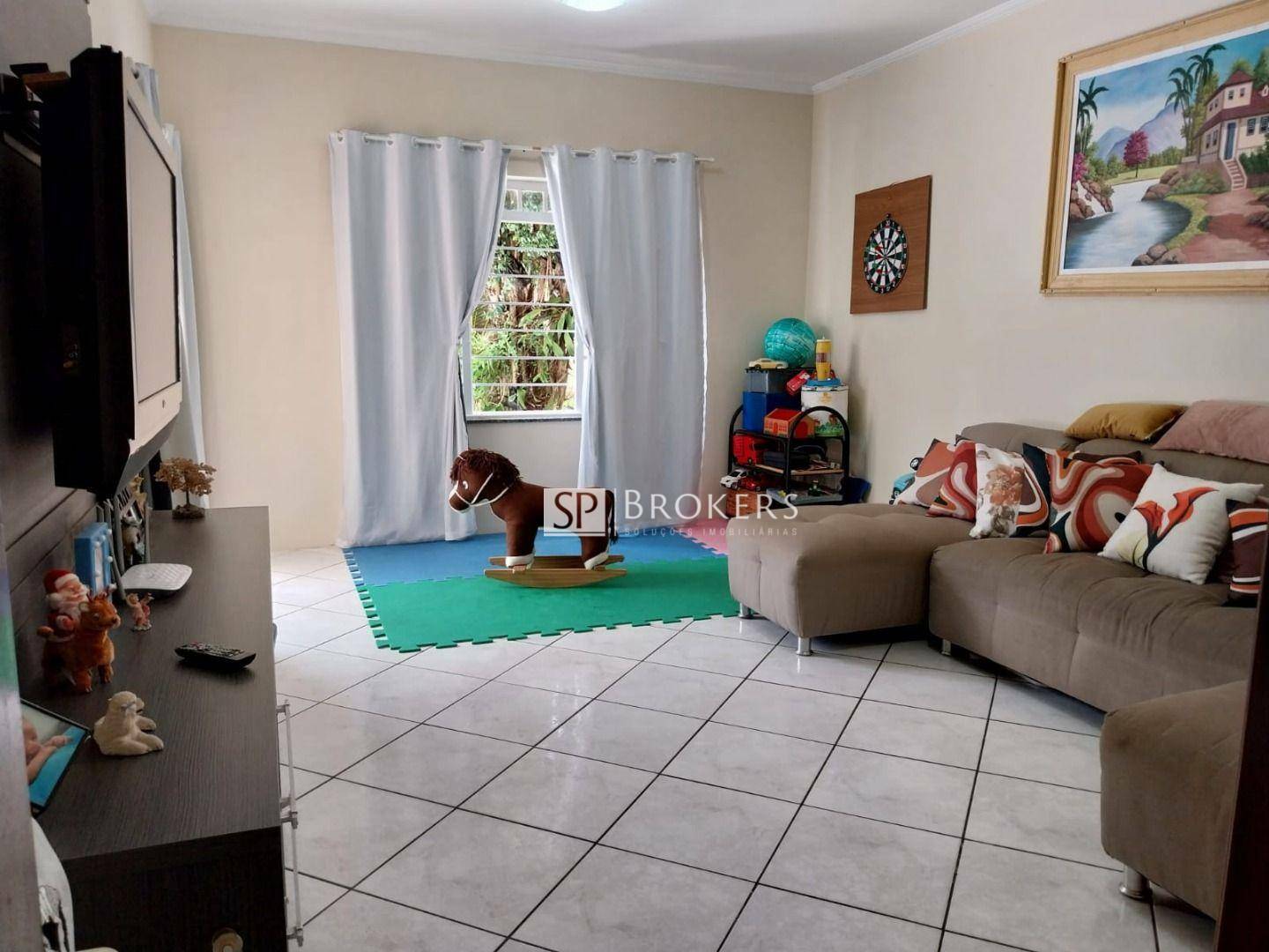 Casa à venda com 3 quartos, 300m² - Foto 3