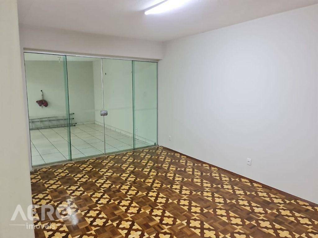 Casa para alugar, 251m² - Foto 8