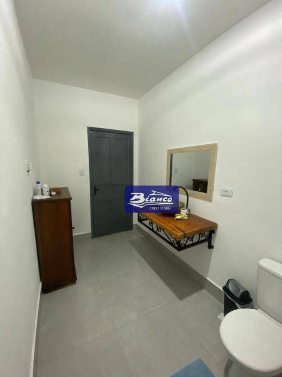 Casa à venda com 2 quartos, 90m² - Foto 12