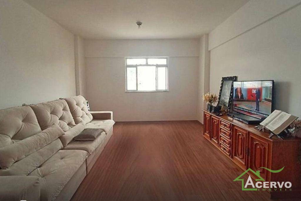 Apartamento à venda com 3 quartos, 140m² - Foto 8