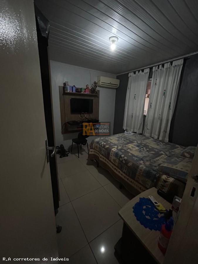 Casa à venda com 3 quartos, 323m² - Foto 14