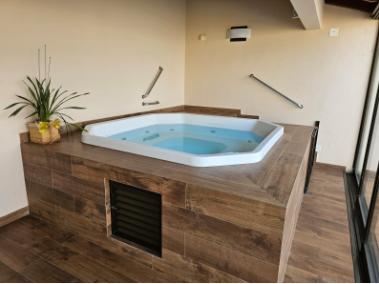 Casa de Condomínio à venda com 3 quartos, 562m² - Foto 4