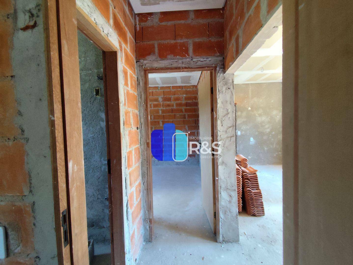 Casa à venda com 2 quartos, 62m² - Foto 5