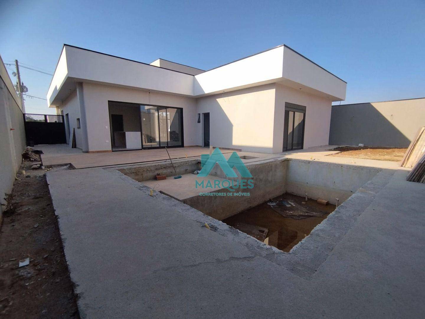 Casa à venda com 3 quartos, 250m² - Foto 12