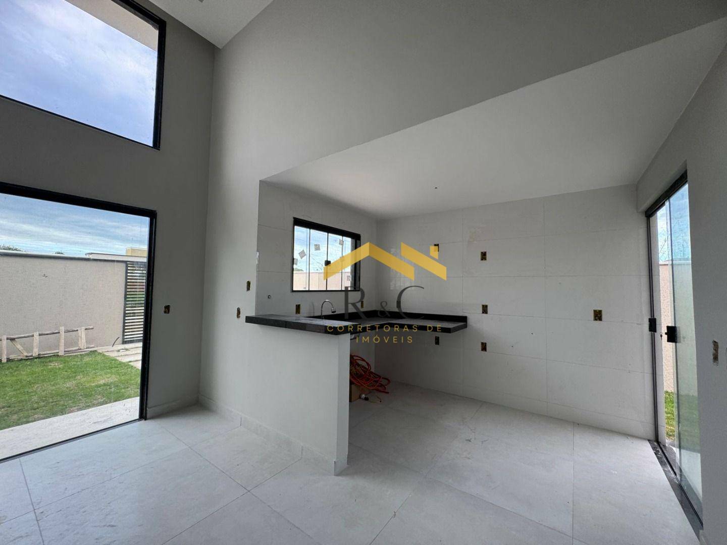 Casa à venda com 2 quartos, 57m² - Foto 5