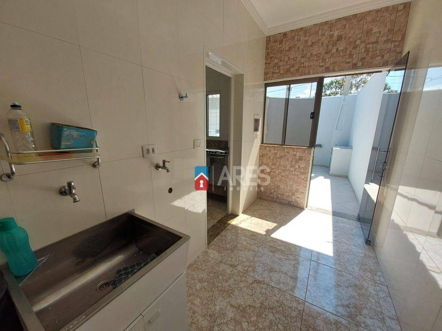 Casa à venda com 3 quartos, 160m² - Foto 11