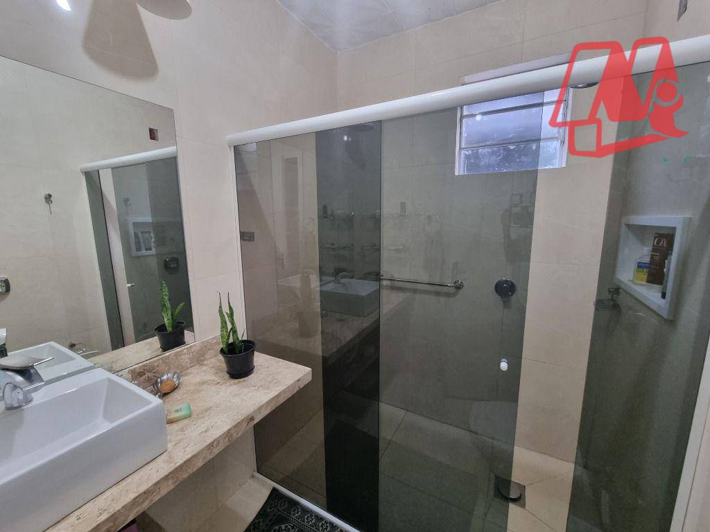 Casa à venda com 5 quartos, 244m² - Foto 13