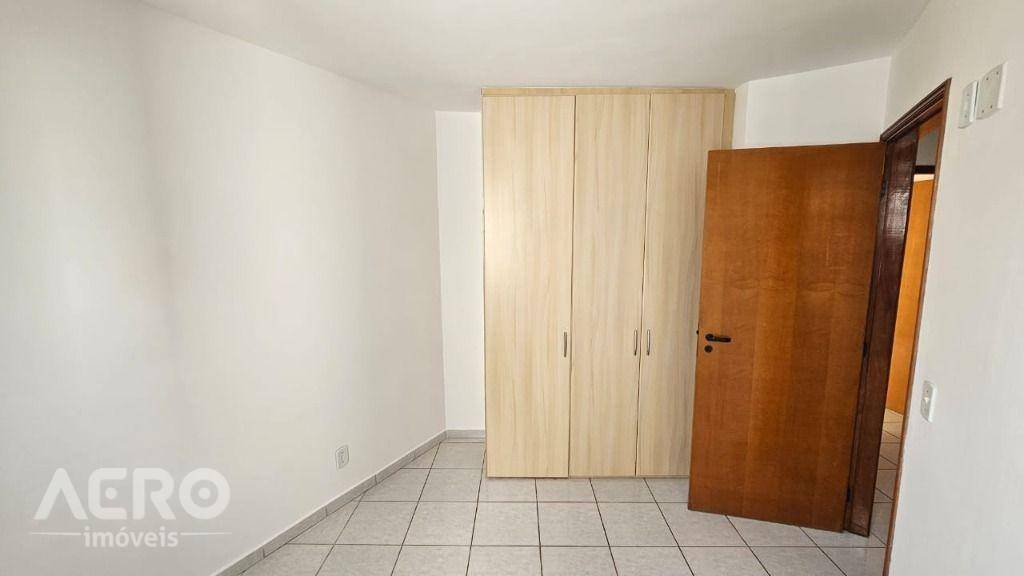 Apartamento para alugar com 3 quartos, 74m² - Foto 18