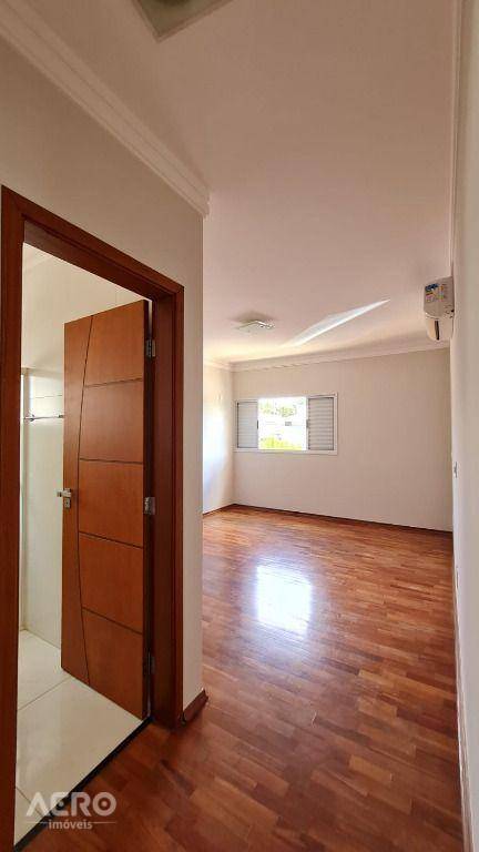 Casa de Condomínio à venda com 4 quartos, 400m² - Foto 19