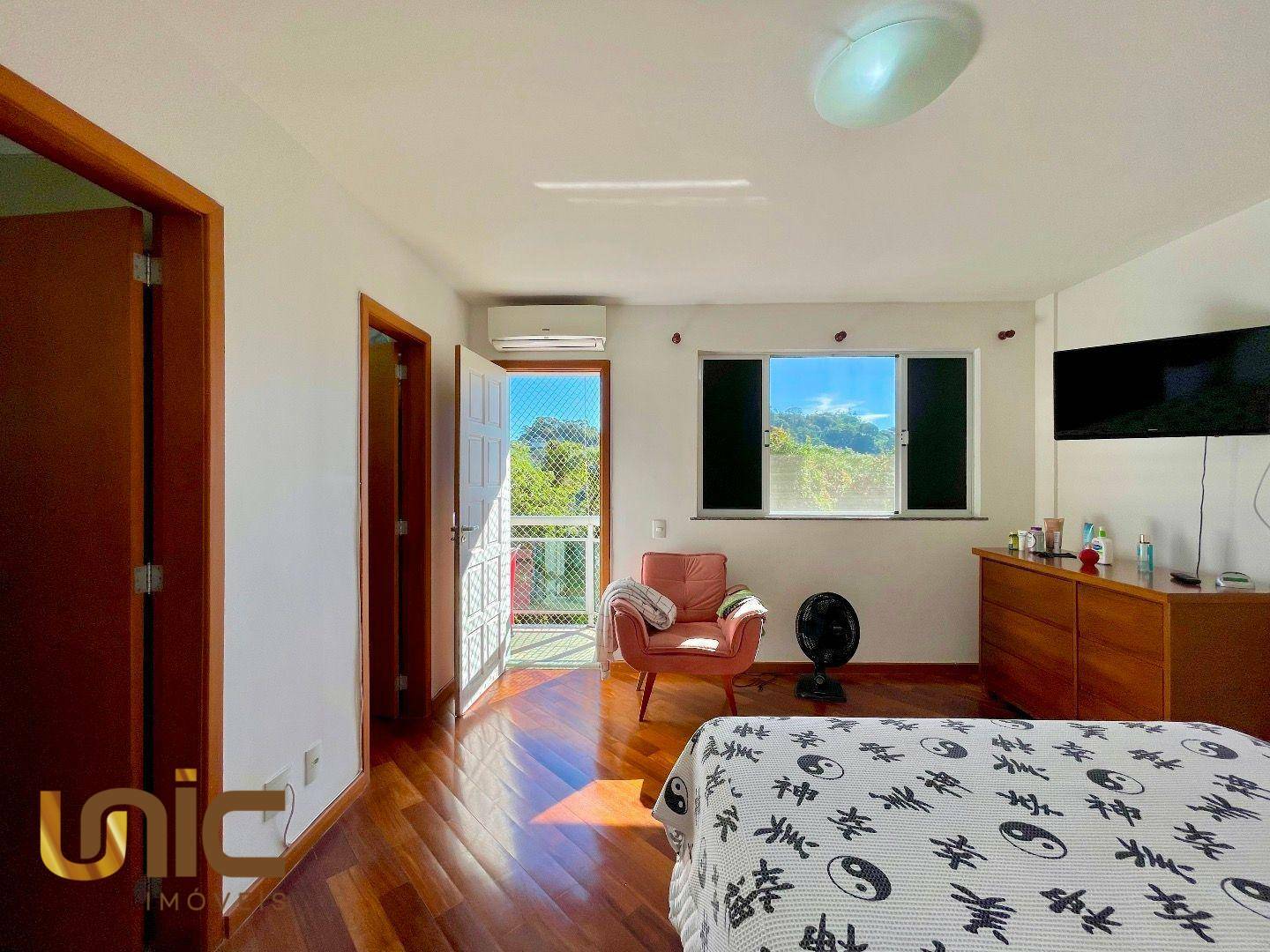 Casa de Condomínio à venda com 4 quartos, 258m² - Foto 14